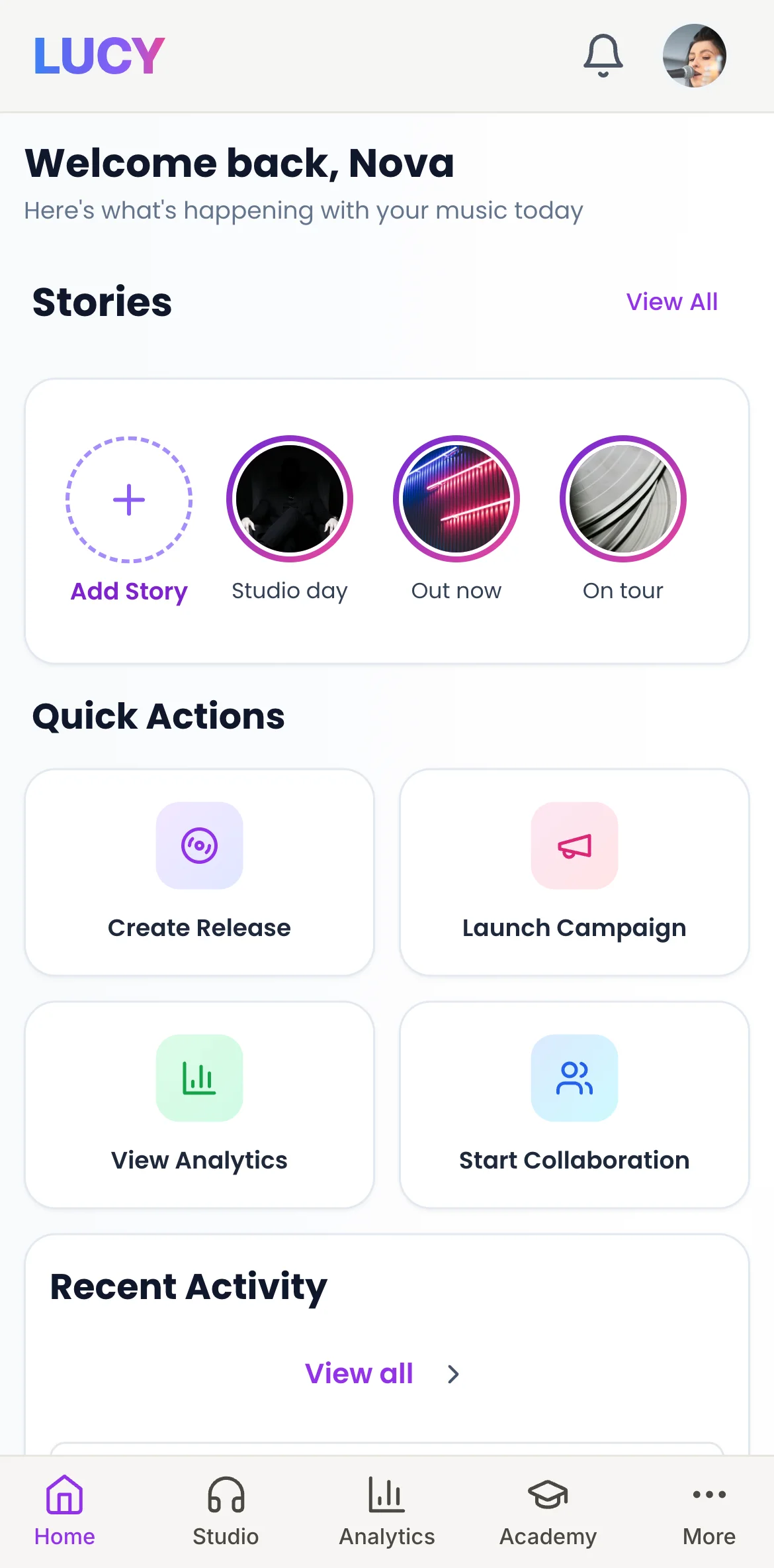 The LUCY app on a phone: dashboard